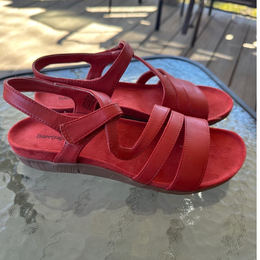 Baretraps‎ Janus Red Strappy Wedge Sandals Women's 8.5 M Faux Sude - Picture 2 of 11